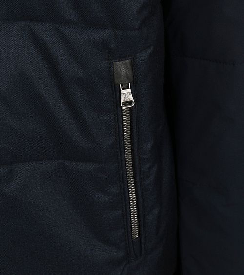 Product / Detail