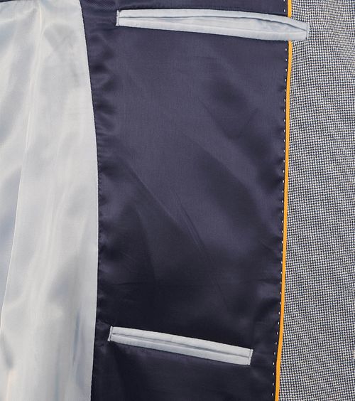 Product / Detail