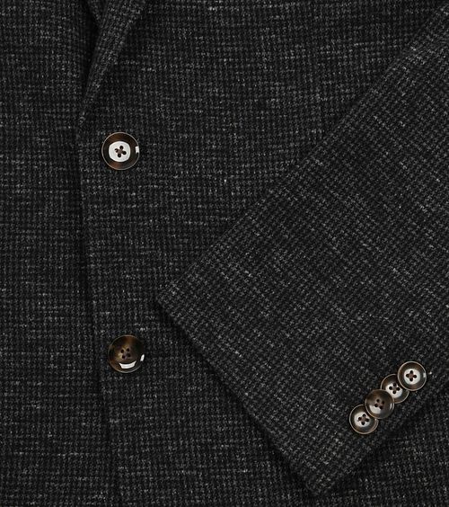 Product / Detail