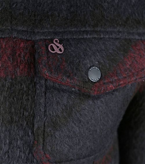 Product / Detail