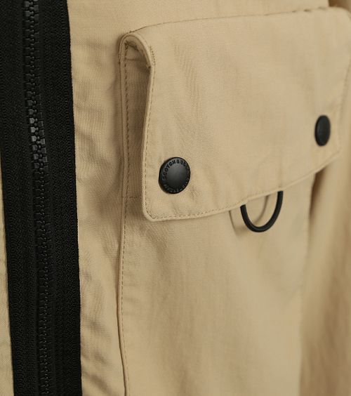 Product / Detail