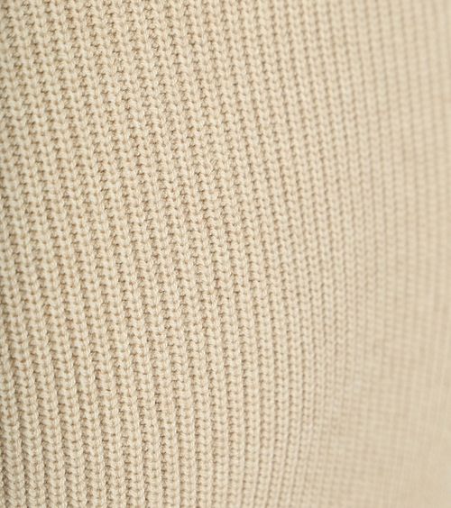 Product / Detail