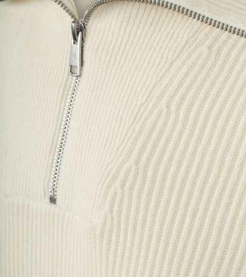 Product / Detail