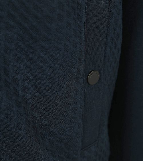 Product / Detail