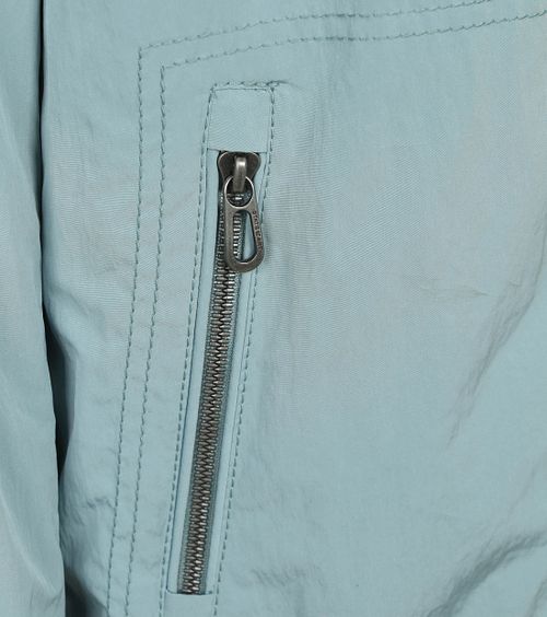 Product / Detail