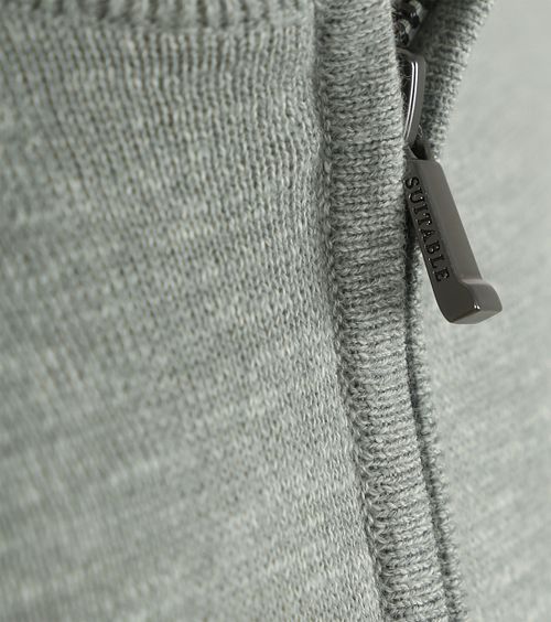 Product / Detail