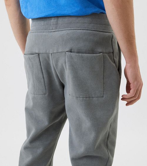 Model / Achterkant