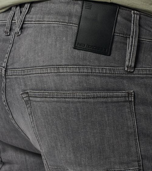 Model / Detail