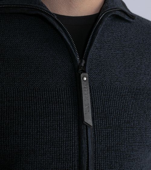 Model / Detail