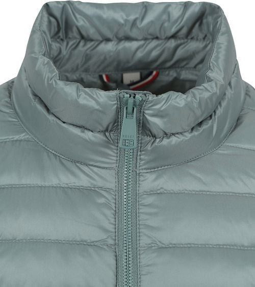 MR02714241-5140