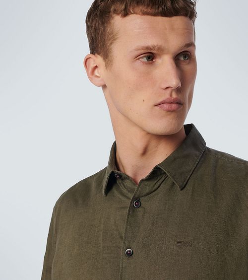 No Excess Shirt Linen Army Green Model / Detail
