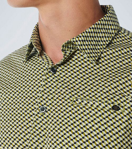 No Excess Shirt Print Green Model / Detail