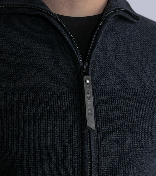 Petrol Cardigan Maywood Navy Model / Detail