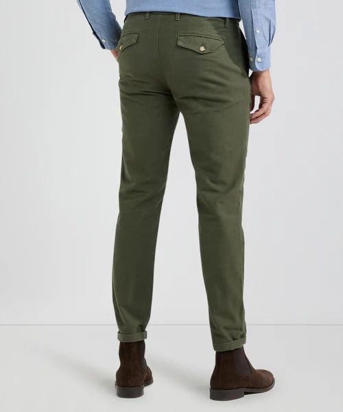 McGregor Chino Moleskin Olive Green Model / Achterkant