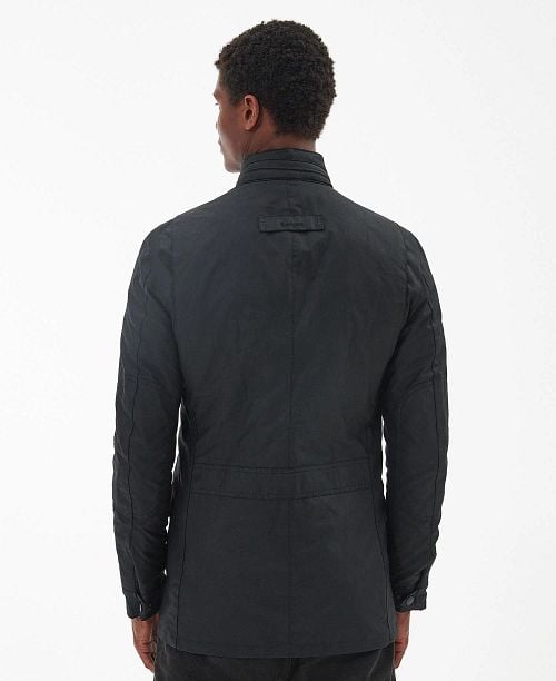 Barbour Waxjas Corbridge Zwart Model / Achterkant