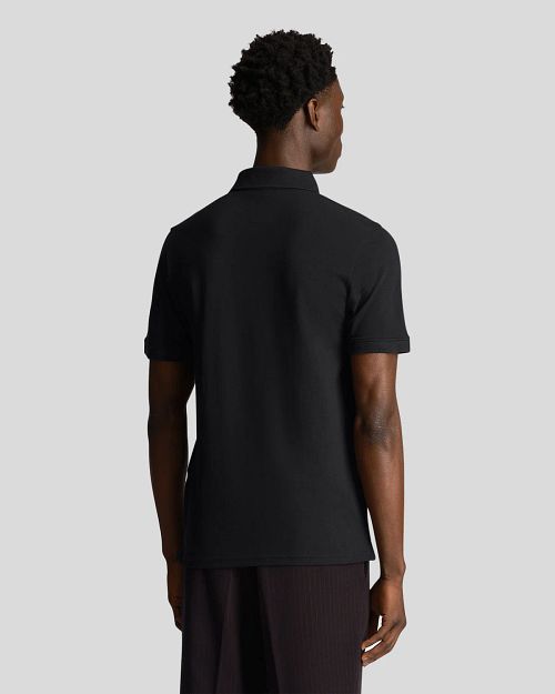 Lyle and Scott Tonal Eagle Polo Black Model / Achterkant