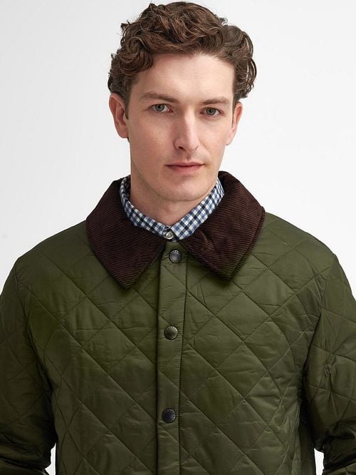 Barbour Heritage Liddesdale Grün Model / Detail