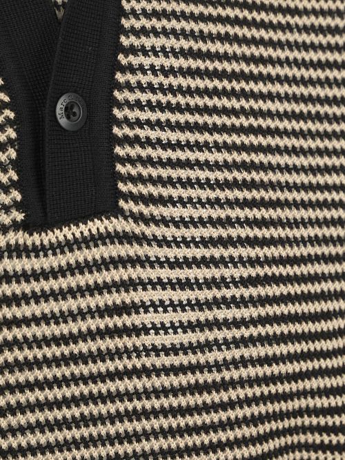 Product / Detail