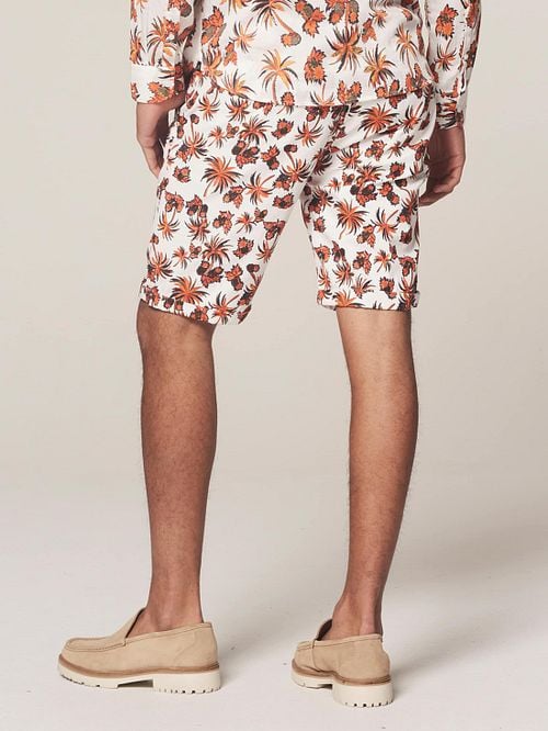 Dstrezzed Wayne Short Oranje Model / Achterkant