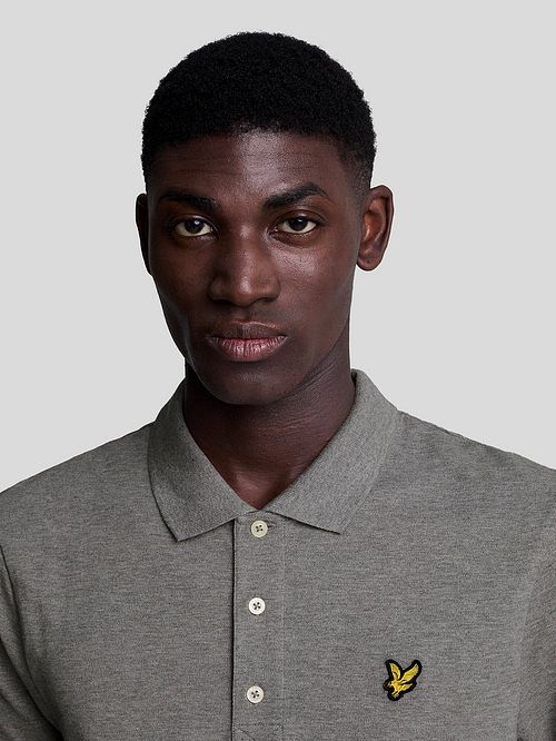 Lyle and Scott Polo Gris Plain Model / Detail
