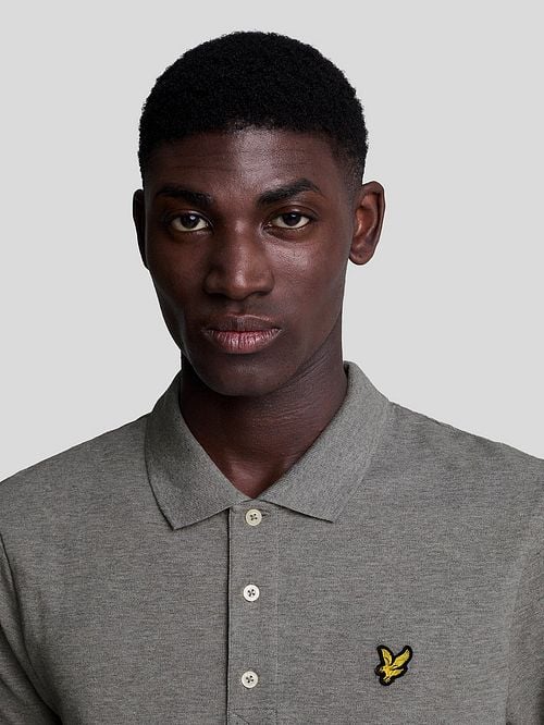 Lyle and Scott Polo Plain Grey Model / Detail