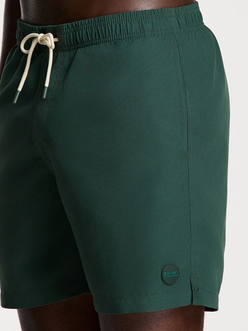 Shiwi Swimshorts Mike Dark Green Model / Detail