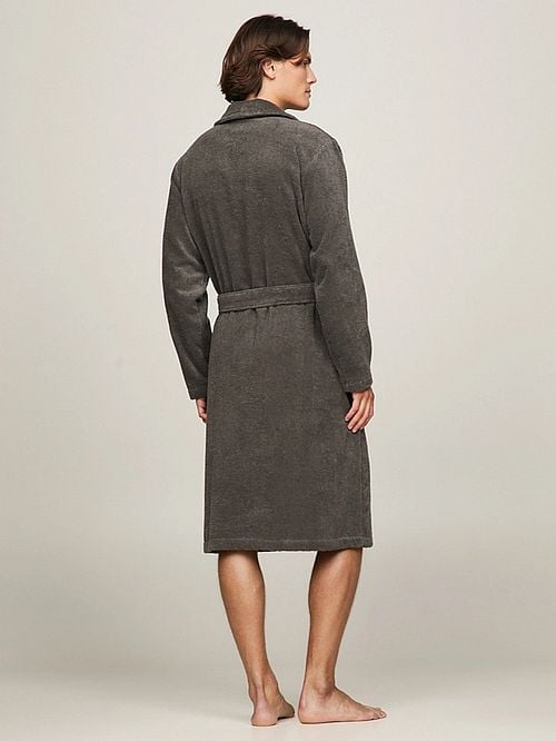 Tommy Hilfiger Bademantel Dunkelgrau Model / Achterkant