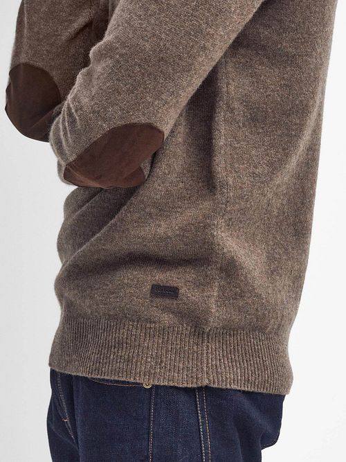 Barbour Mocker Sweater Wool Taupe Model / Zijkant