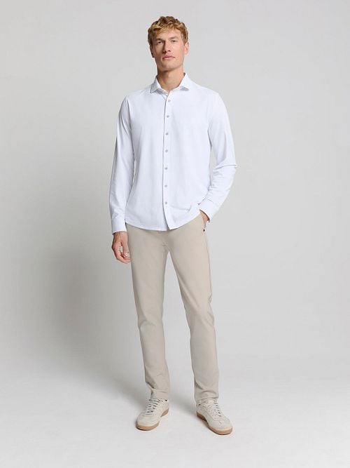 No Excess Chino 4-Way Stretch Sedoc Stone Model / Voorkant