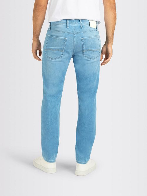 MAC Jean Macflexx LSU Bleu Clair Model / Achterkant