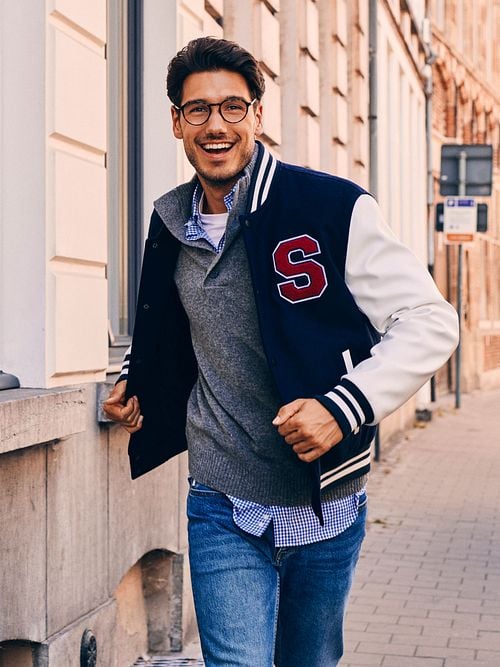 Steppin' Out Varsity Embroidery Jacket Navy Model / Voorkant