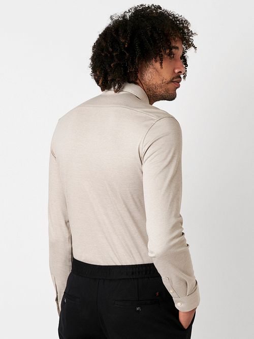Desoto Essential Shirt Hai Piqué Beige Model / Achterkant