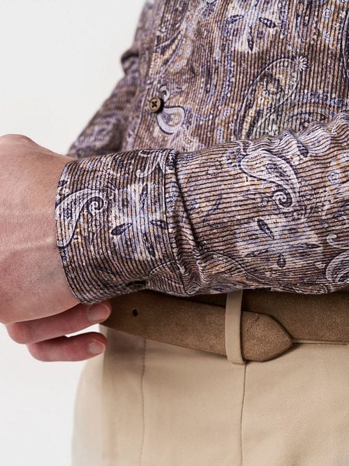 Desoto Shirt Corduroy Optics Brown Model / Detail