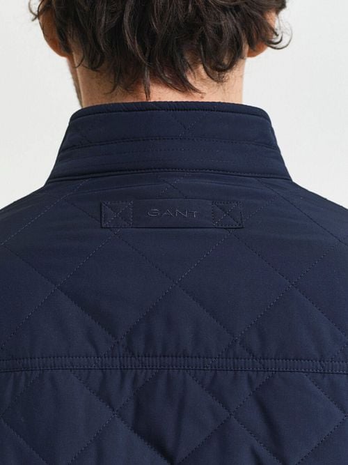 Gant Jacket Quilted Navy Model / Detail