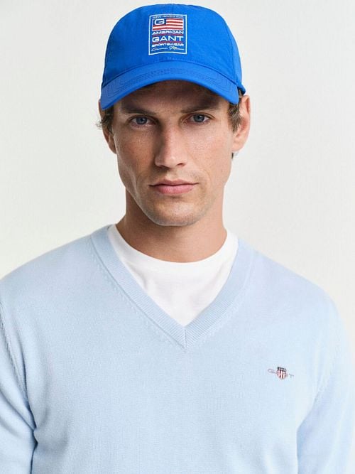 Gant Pullover V-Neck Light Blue Model / Voorkant
