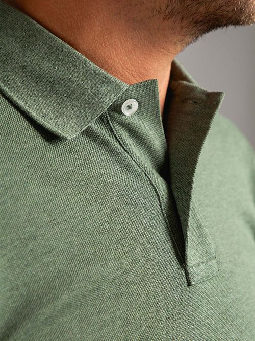 Suitable Mang Polo Shirt Green Model / Detail