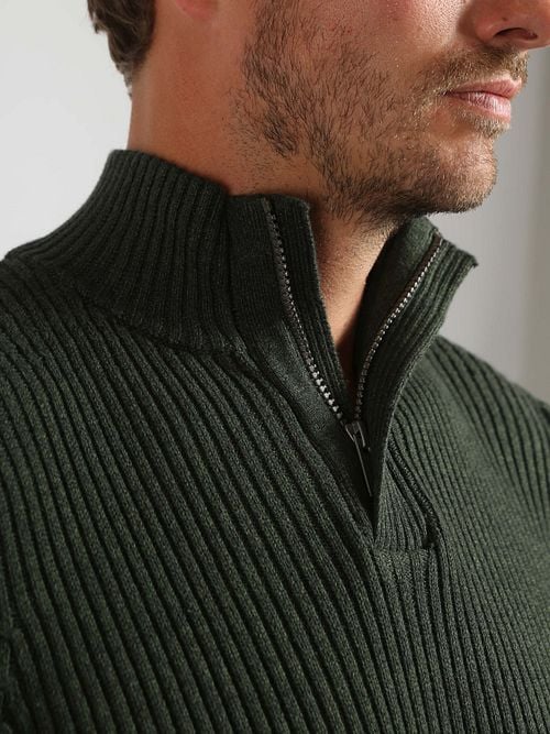 Suitable Mou Half Zip Pullover Dark Green Model / Detail