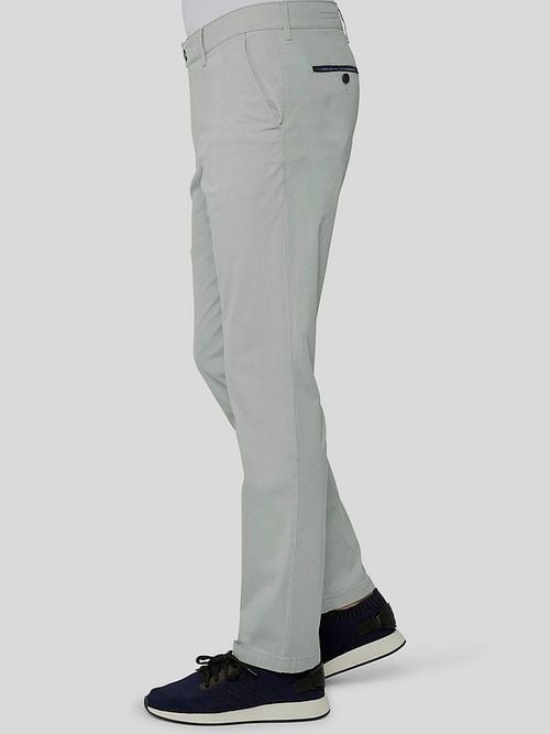 Gardeur Chino Light Grey Benny 3 Model / Zijkant