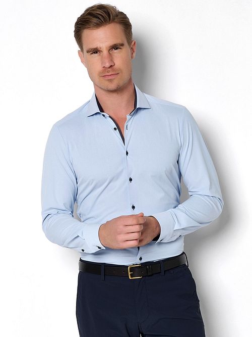 Pure Shirt Blau Model / Voorkant