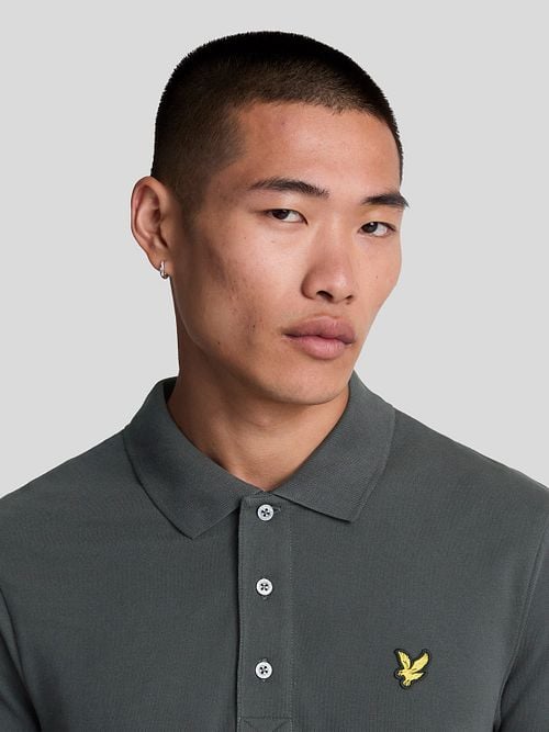 Lyle and Scott Polo Plain Anthracite Model / Detail