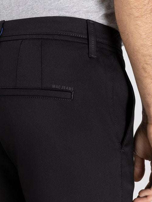 Mac Chino Griffin Black Model / Detail
