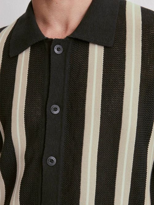Marc O'Polo Knitted Crochet Shirt Short Sleeves Black Model / Detail
