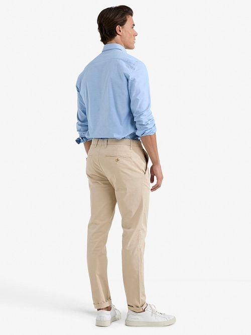 McGregor Hemd Oxford Hellblau Model / Achterkant