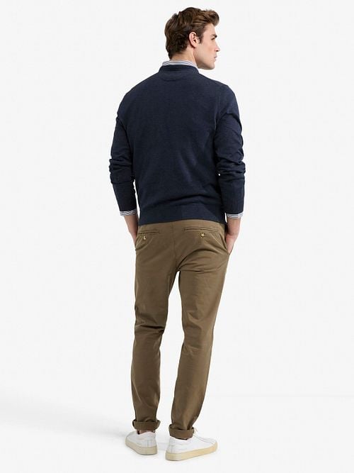 McGregor Trui V-Hals Navy Model / Achterkant