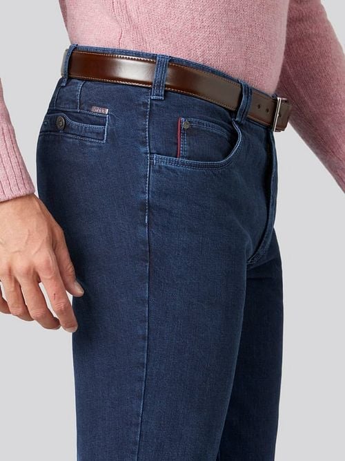 Meyer Jeans Hose Diego Navy Model / Zijkant