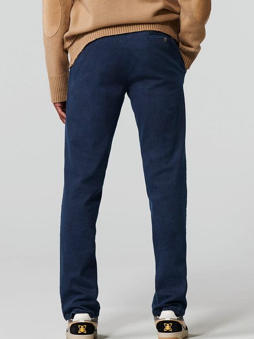 Meyer Chino Bonn Dark Blue Jeans Model / Achterkant