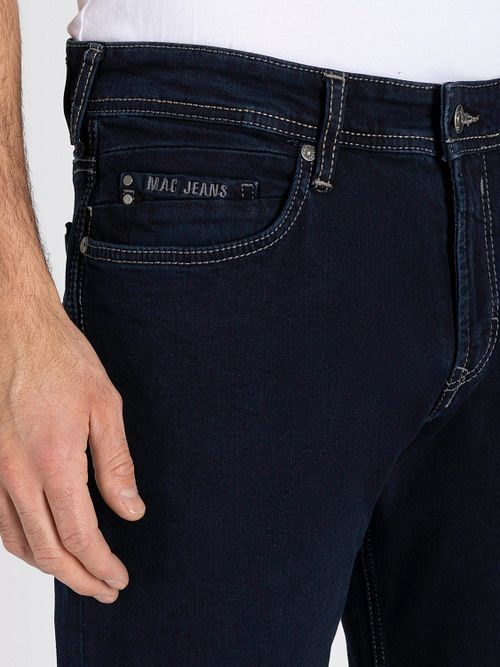 Model / Detail