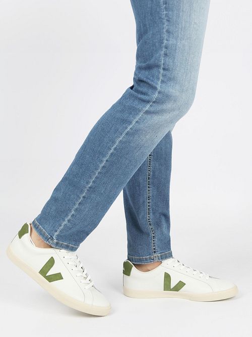 EO0203881-Extra White with Kiwi