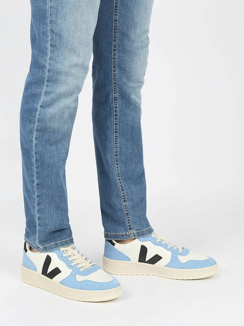 VI0220503-Pure Black Aqua