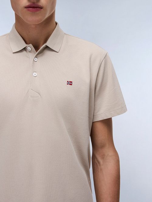 Napapijri Ealis Poloshirt Beige Model / Detail